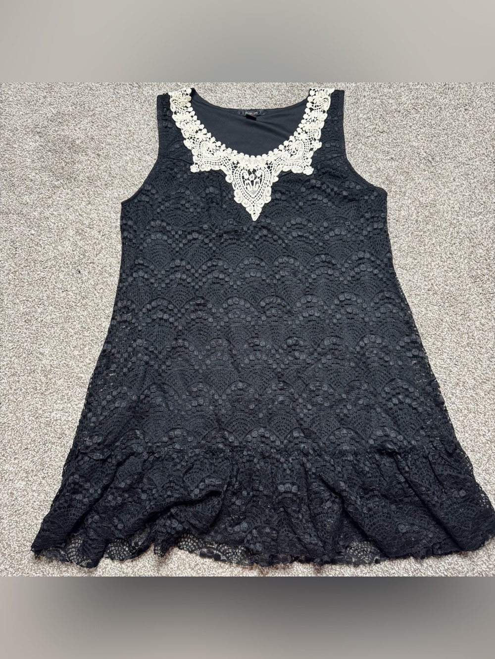 Sleeveless dress